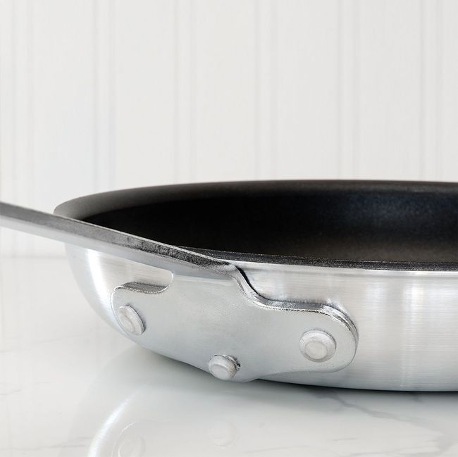 Browne Thermalloy Heavy Weight Aluminum Eclipse Non-stick Fry Pan With Sleeve, 8 X 1.5 In